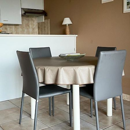Superbe Studio Avec Une Magnifique Vue Sur La Mer. De Panne Exterior foto